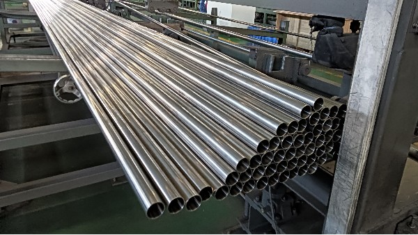 光伏推桿支架用什么材質(zhì)的管會更有優(yōu)勢