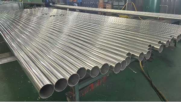 不銹鋼管大揭秘：工業(yè)與裝飾的奧秘！